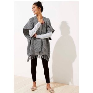 NWT Loft Reversible Houndstooth Poncho